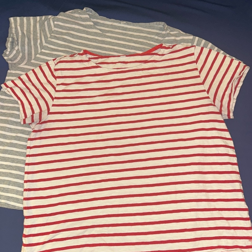 💥3/$25💥 Set of two Uniqlo t-shirts